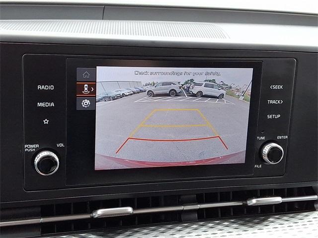 Photo of 2024 Flare Red Kia Carnival