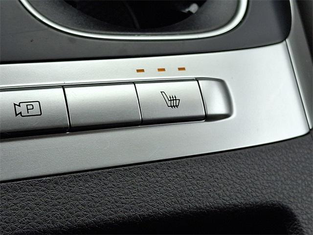 Photo of 2024 Flare Red Kia Carnival