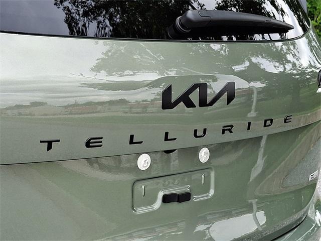 Photo of 2025 Jungle Green Kia Telluride