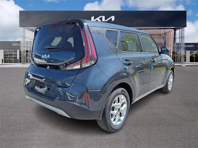 Photo of 2025 Gravity Gray Kia Soul