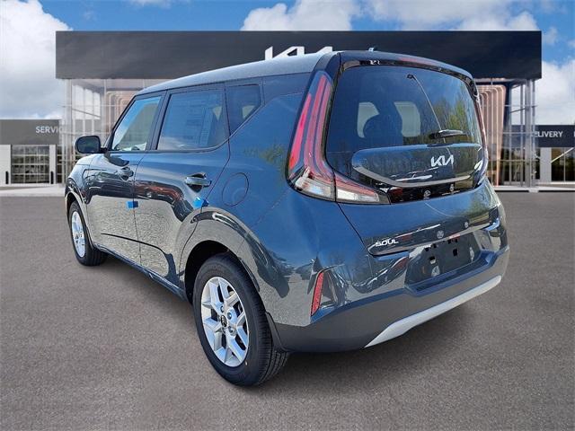 Photo of 2025 Gravity Gray Kia Soul