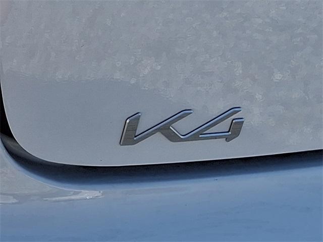 Photo of 2025 Snow White Pearl Kia K4
