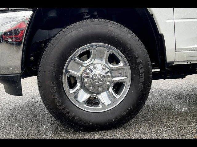 Photo of 2024 Bright White Clearcoat RAM 2500