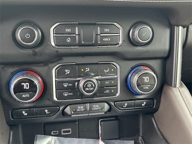 Photo of 2023 Summit White Chevrolet Tahoe