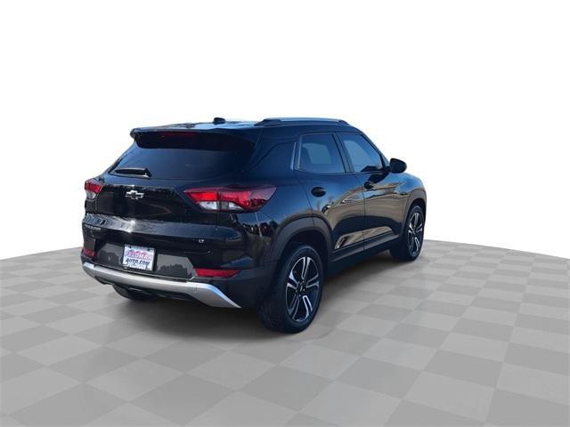 Photo of 2023 Mosaic Black Metallic Chevrolet Trailblazer