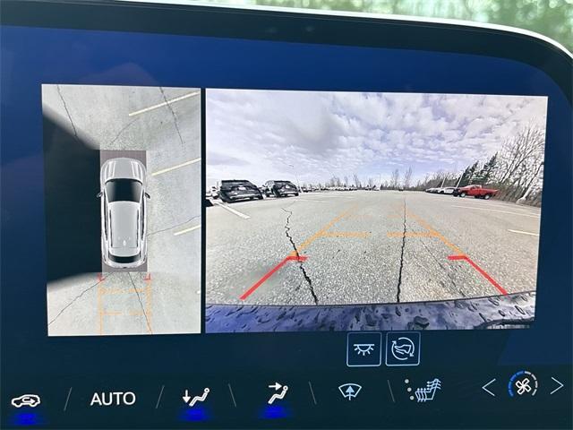 Photo of 2024 Black Chevrolet Equinox EV