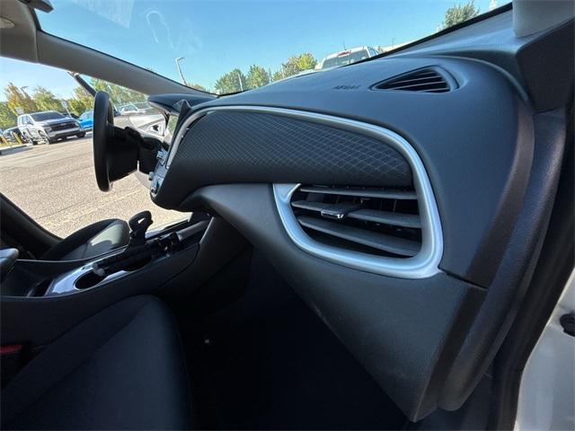Photo of 2022 Silver Ice Metallic Chevrolet Malibu