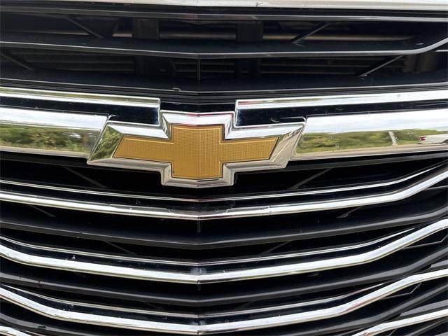 Photo of 2022 Silver Ice Metallic Chevrolet Malibu