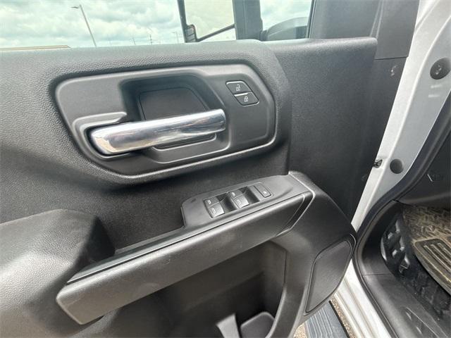 Photo of 2023 Quicksilver Metallic GMC Sierra 2500