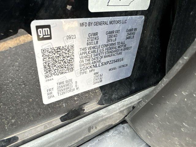 Photo of 2023 Ebony Twilight Metallic GMC Acadia
