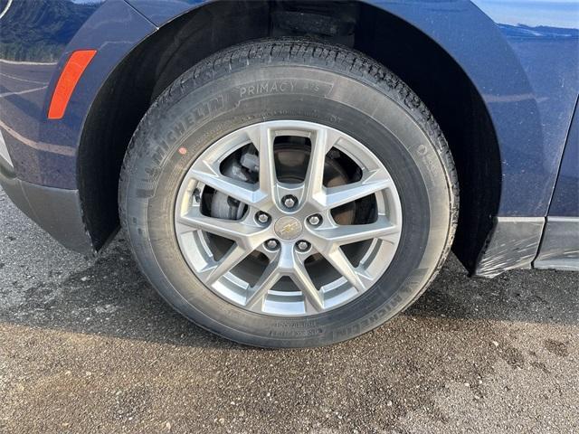 Photo of 2022 Blue Glow Metallic Chevrolet Equinox
