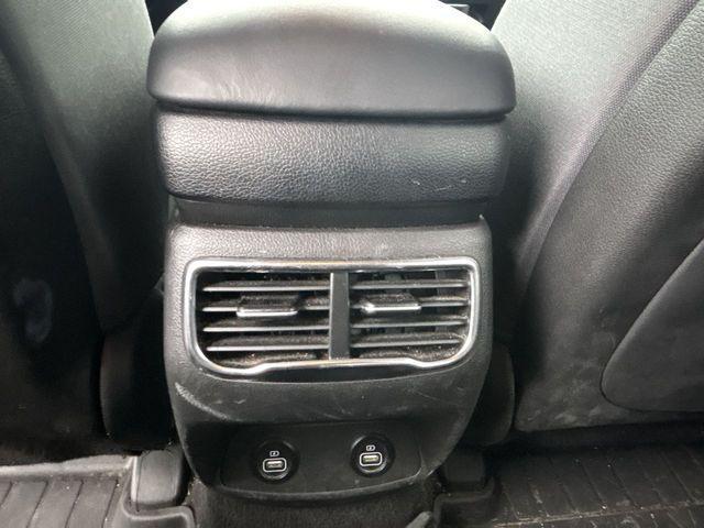 Photo of 2022 Quartz White Hyundai SANTA FE