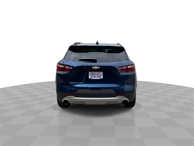 Photo of 2022 Blue Glow Metallic Chevrolet Blazer