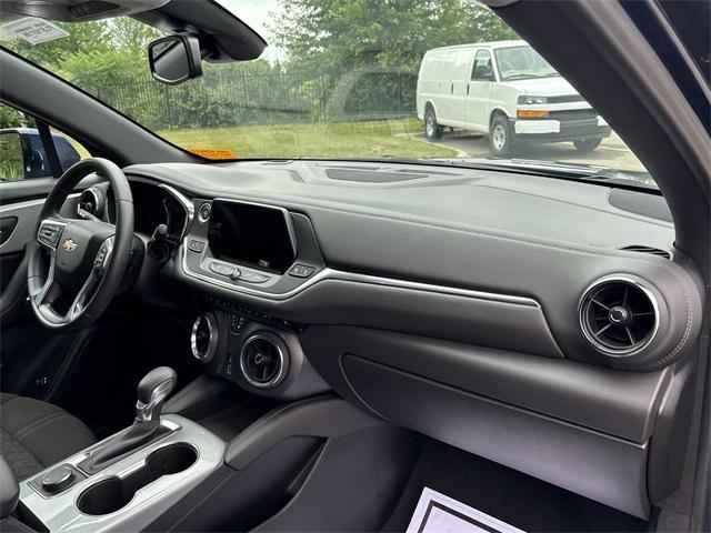 Photo of 2022 Blue Glow Metallic Chevrolet Blazer