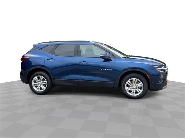 Photo of 2022 Blue Glow Metallic Chevrolet Blazer