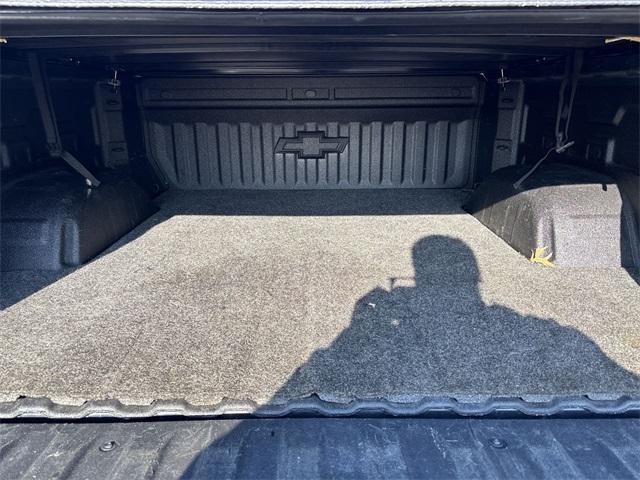 Photo of 2021 Black Chevrolet Silverado 1500