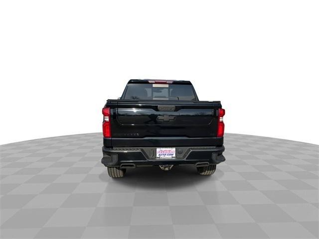 Photo of 2021 Black Chevrolet Silverado 1500