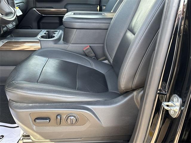 Photo of 2021 Black Chevrolet Silverado 1500