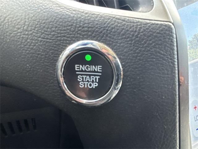 Photo of 2021 Gray Ford Edge