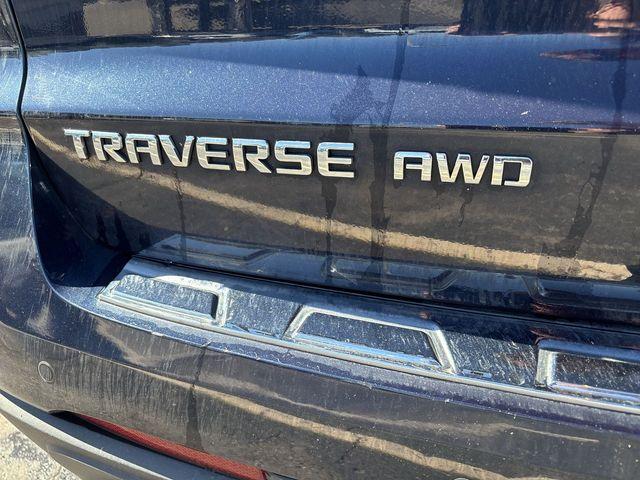 Photo of 2017 Blue Velvet Metallic Chevrolet Traverse