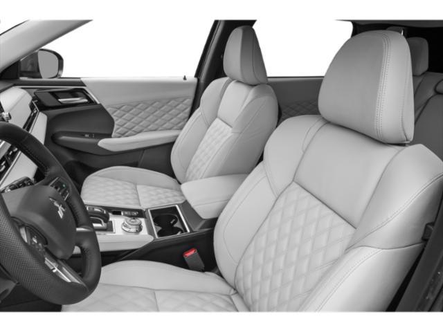 Photo of 2024 Black Diamond/Alloy Silver Roof Mitsubishi Outlander
