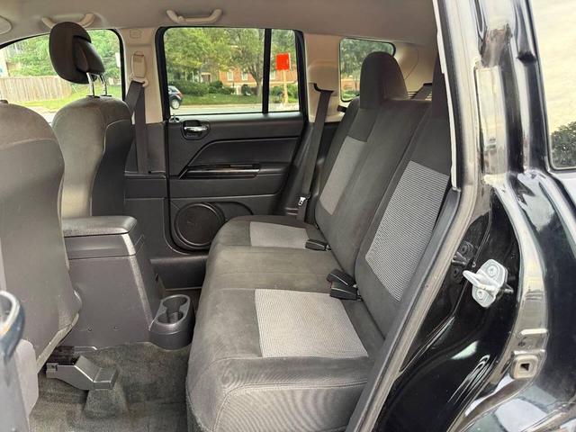 Photo of 2017 Black Clearcoat Jeep Compass