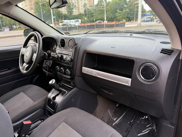 Photo of 2017 Black Clearcoat Jeep Compass