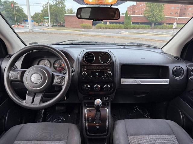 Photo of 2017 Black Clearcoat Jeep Compass