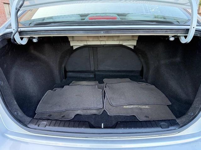 Photo of 2010 Silver Hyundai ELANTRA