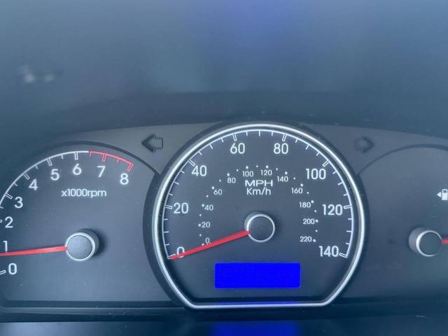 Photo of 2010 Silver Hyundai ELANTRA