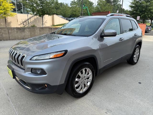 Photo of 2017 Billet Silver Metallic Clearcoat Jeep Cherokee