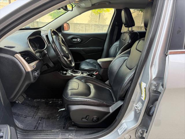Photo of 2017 Billet Silver Metallic Clearcoat Jeep Cherokee