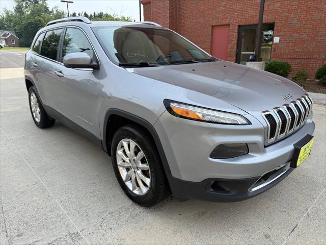 Photo of 2017 Billet Silver Metallic Clearcoat Jeep Cherokee