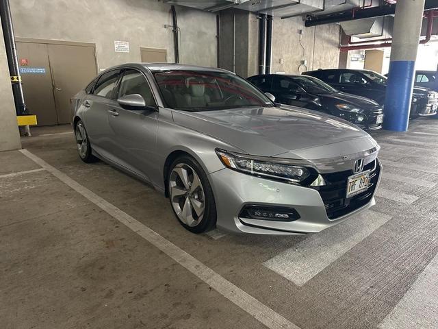 Photo of 2018 Lunar Silver Metallic Honda Accord