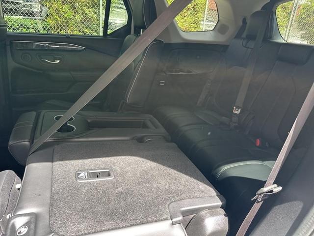 Photo of 2023 Platinum White Pearl Honda Pilot