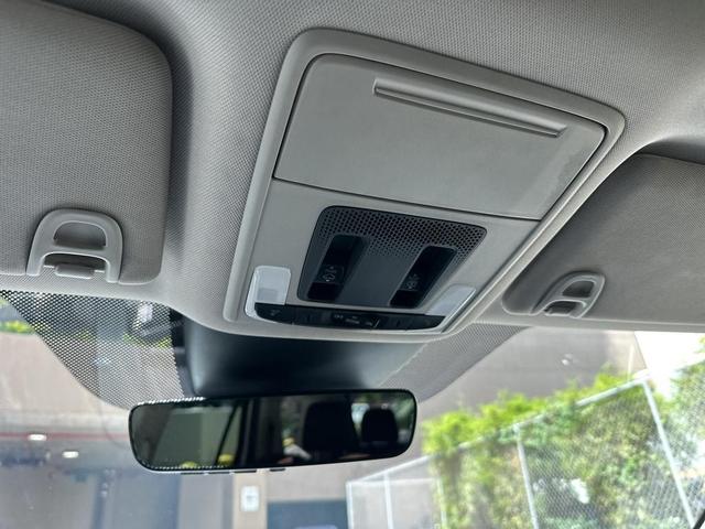 Photo of 2023 Platinum White Pearl Honda Pilot
