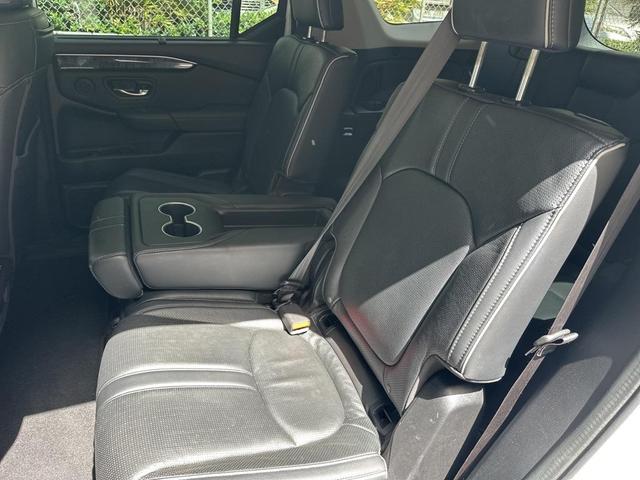 Photo of 2023 Platinum White Pearl Honda Pilot