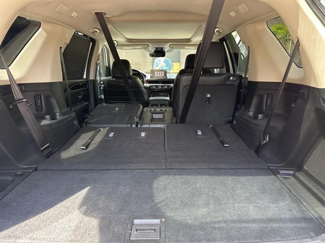 Photo of 2023 Platinum White Pearl Honda Pilot
