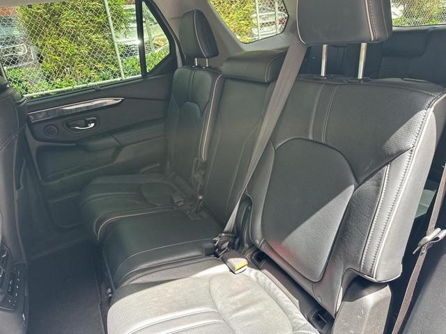 Photo of 2023 Platinum White Pearl Honda Pilot
