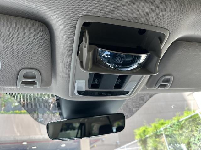 Photo of 2023 Platinum White Pearl Honda Pilot