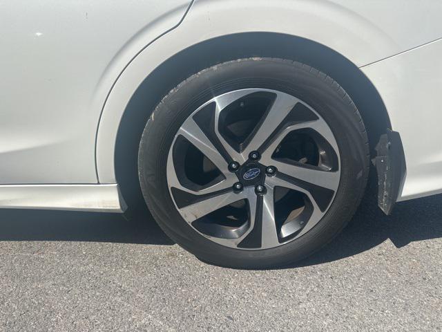Photo of 2020 Crystal White Pearl Subaru Legacy