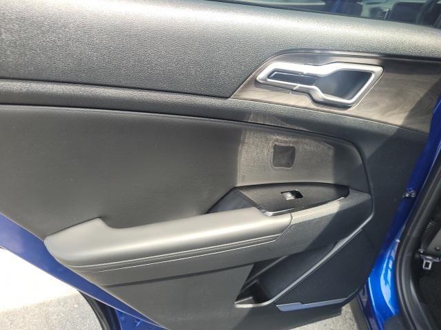 Photo of 2023 Sapphire Blue Kia Sportage