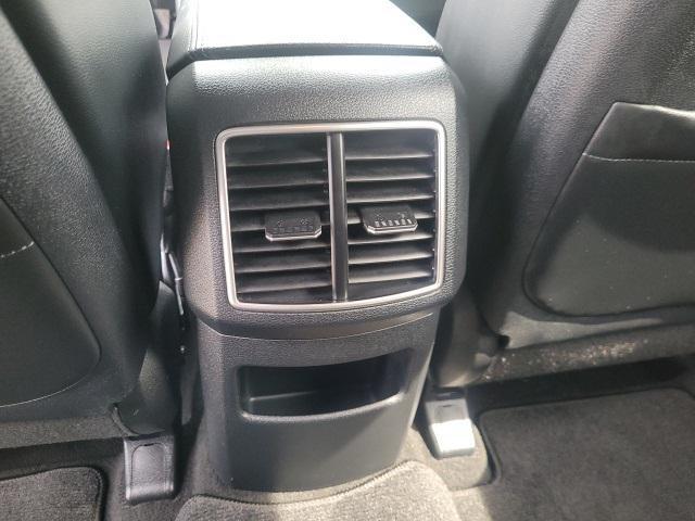 Photo of 2023 Sapphire Blue Kia Sportage