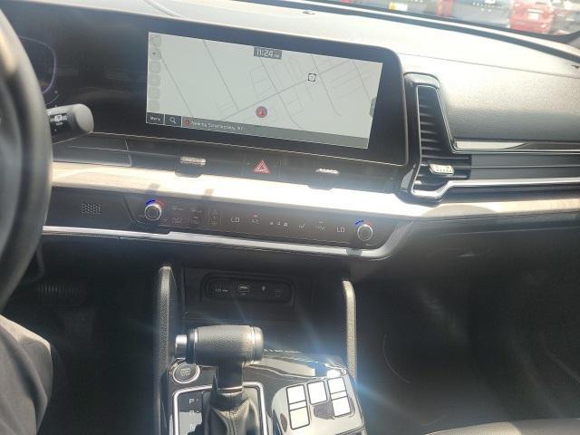 Photo of 2023 Ebony Black Kia Sportage