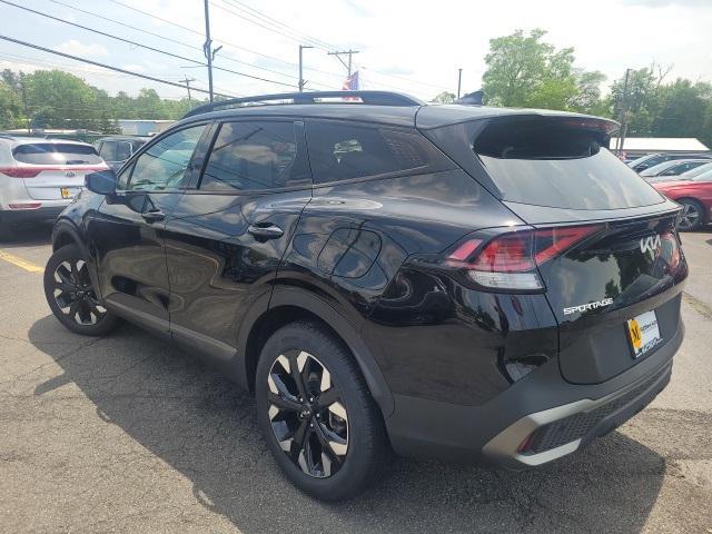 Photo of 2023 Ebony Black Kia Sportage