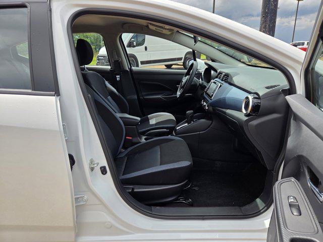 Photo of 2025 Aspen White Pearl Nissan Versa