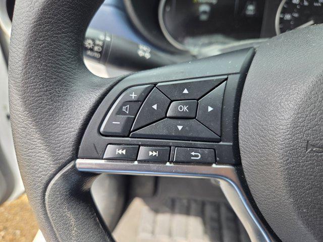 Photo of 2025 Aspen White Pearl Nissan Versa