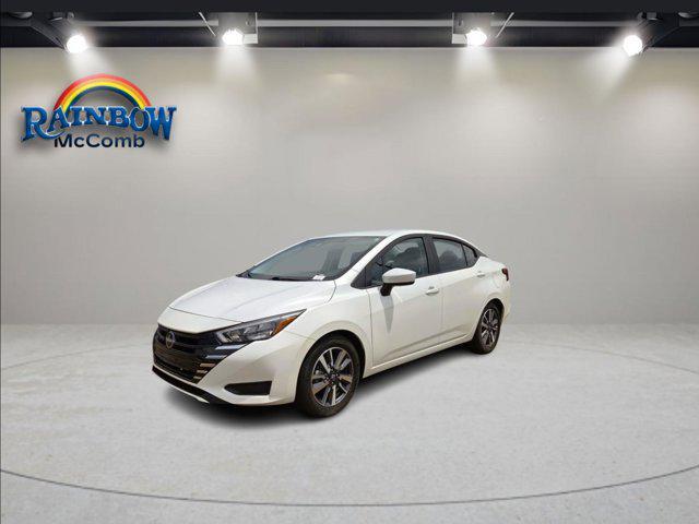 Photo of 2025 Aspen White Pearl Nissan Versa