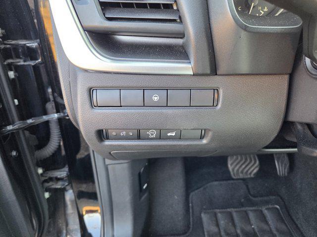 Photo of 2024 Super Black Nissan Rogue