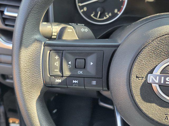 Photo of 2024 Super Black Nissan Rogue
